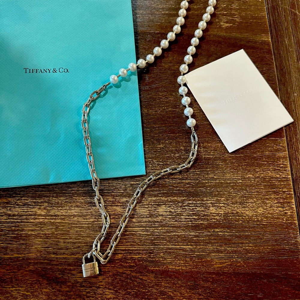 Tiffany & Co. Silver and White Chain Necklace